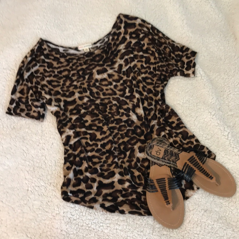 Leopard print top